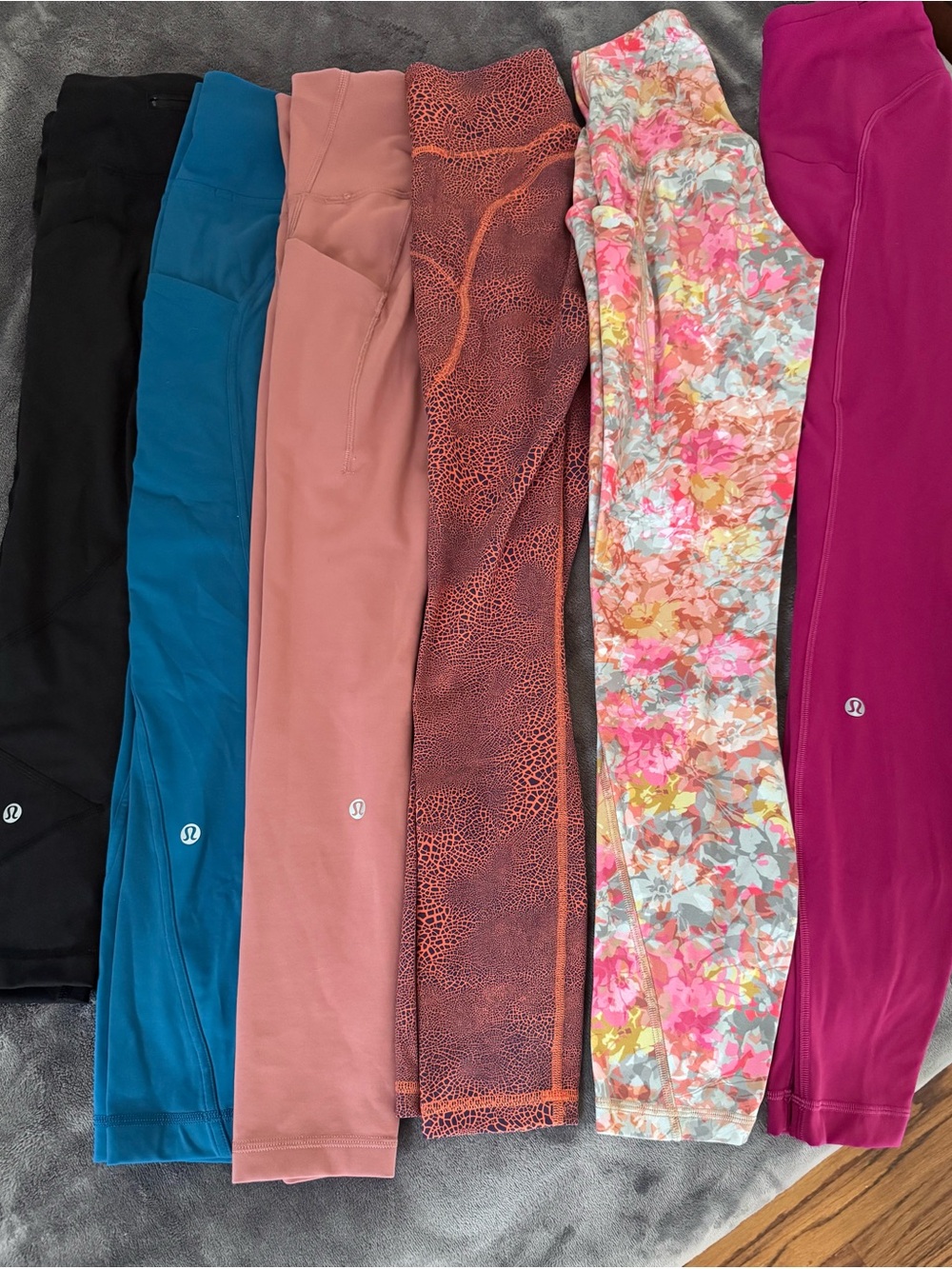 Lululemon legging bundle - 6 pairs. Great condition! - Picture 5 of 16